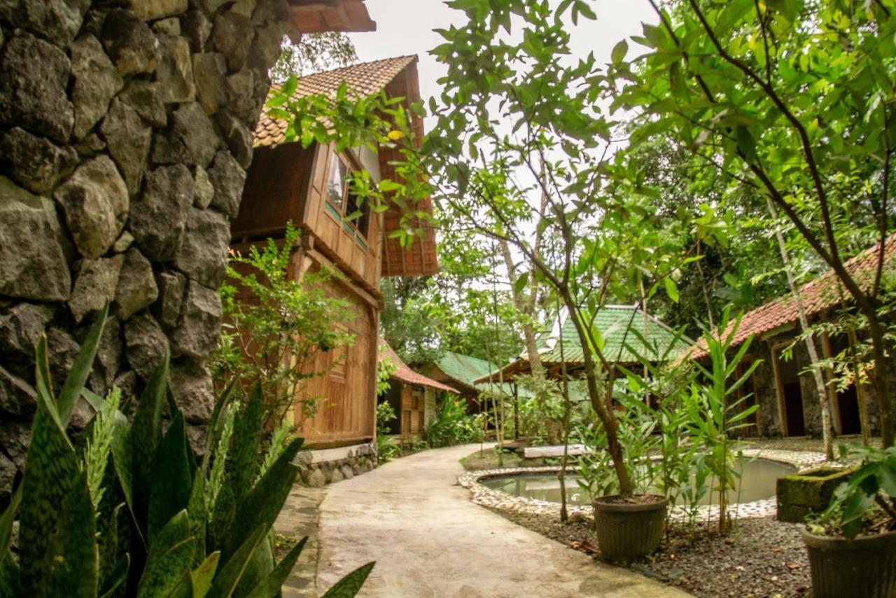 Villa Kampung Ayem Riverside Sleman  Esterno foto